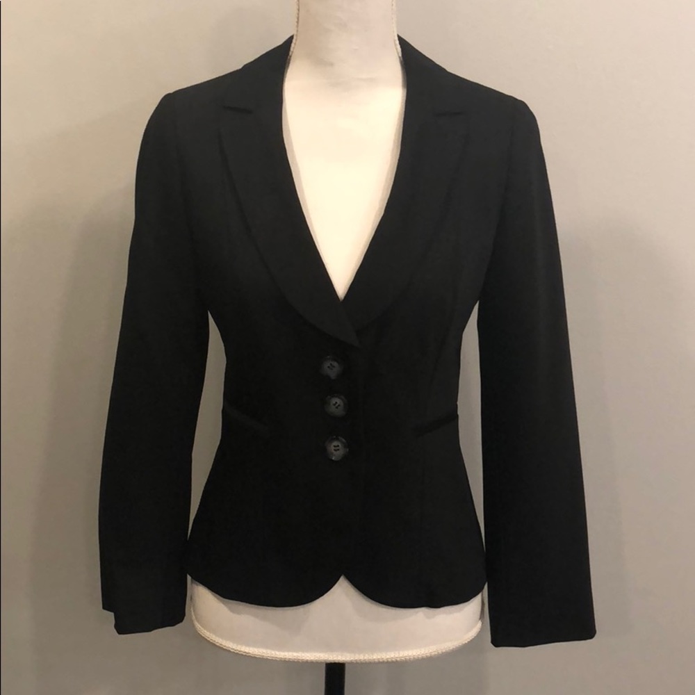 Teenflo Black Cropped Blazer 3 Buttons Closure